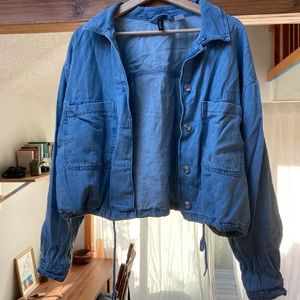 Cropped jeans jacket